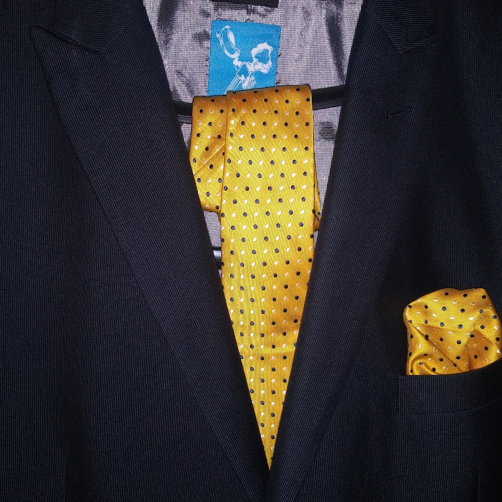 Marc Ekco 2 button Suit